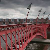 Most v obytnej tvrti na ostrove Borneo  (Amsterdam, Holandsko)